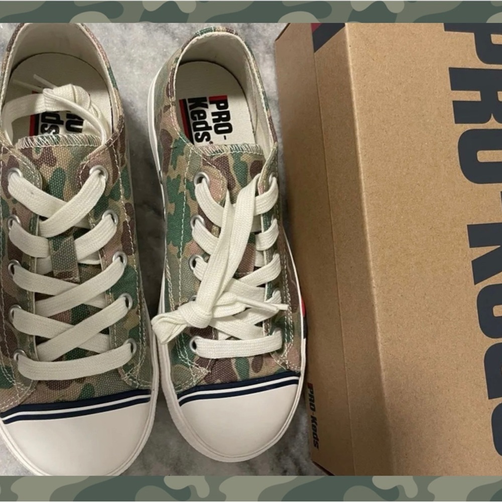 KEDS  Camo Shoes Kids Boy size 1.5 M